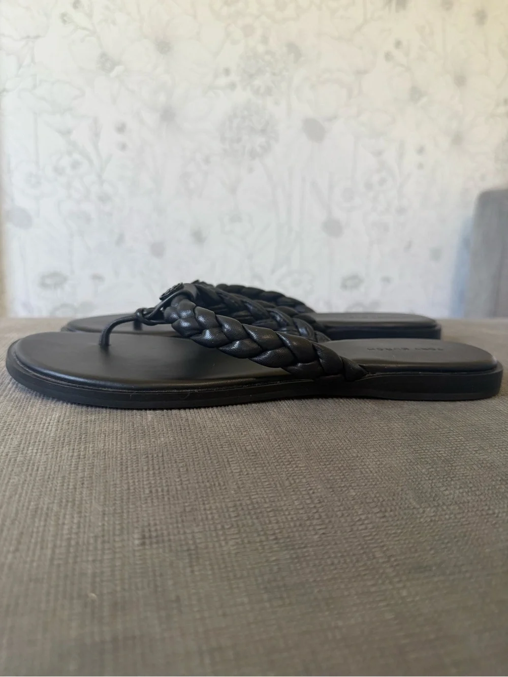 Tory Burch Braided Benton Leather Thong Sandals Black Size 9